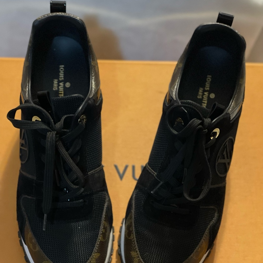 LOUIS VUITTON BLACK AND GOLD RUN AWAY SNEAKERS - Picture 2 of 8